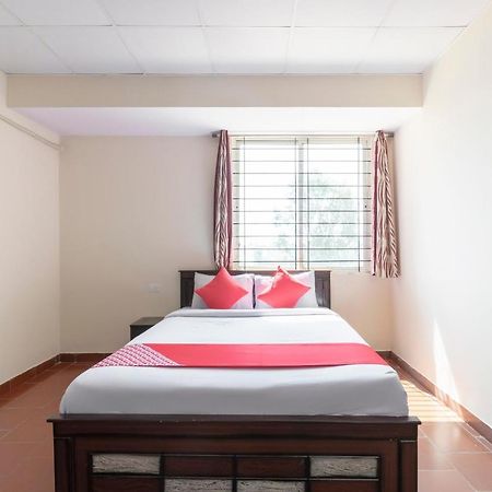 Oyo 49073 Whitefield Comforts Otel Bangalore Dış mekan fotoğraf
