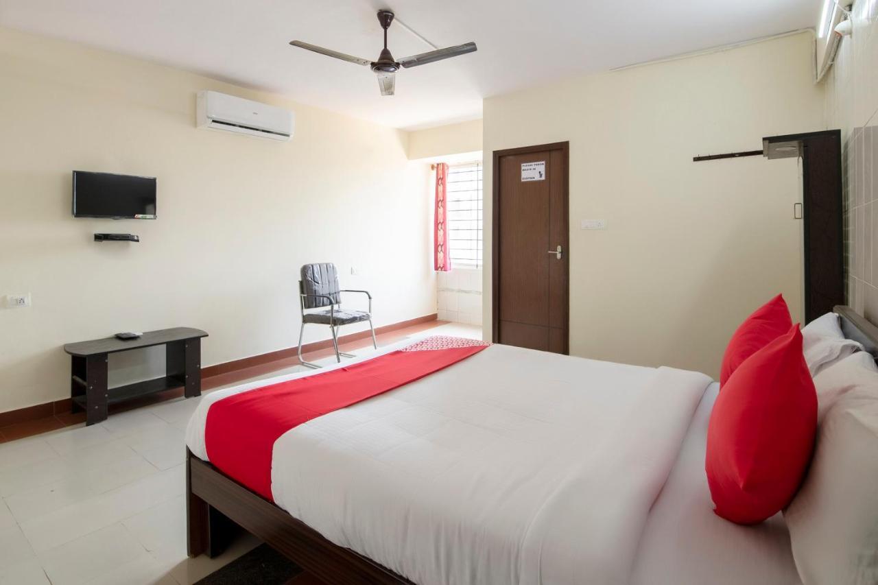 Oyo 49073 Whitefield Comforts Otel Bangalore Dış mekan fotoğraf