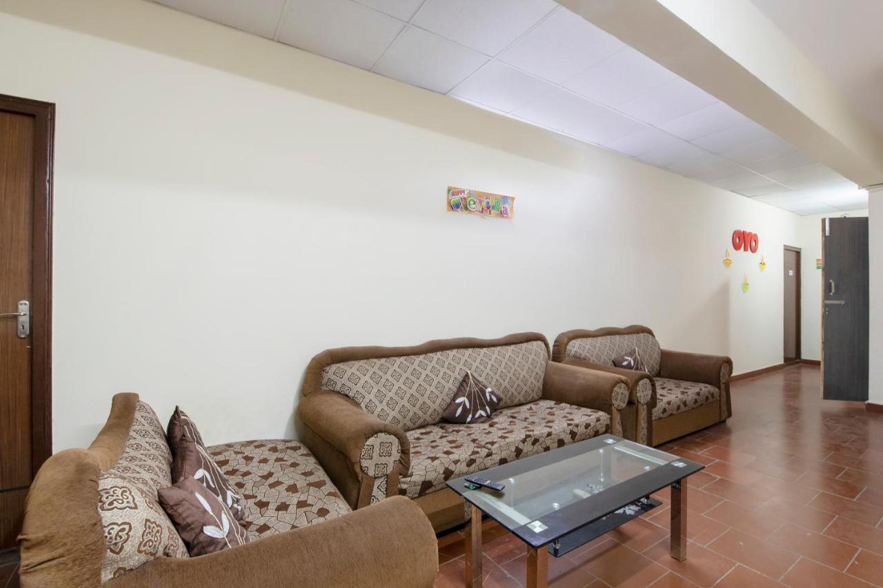 Oyo 49073 Whitefield Comforts Otel Bangalore Dış mekan fotoğraf