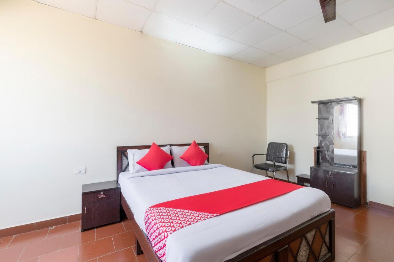 Oyo 49073 Whitefield Comforts Otel Bangalore Dış mekan fotoğraf