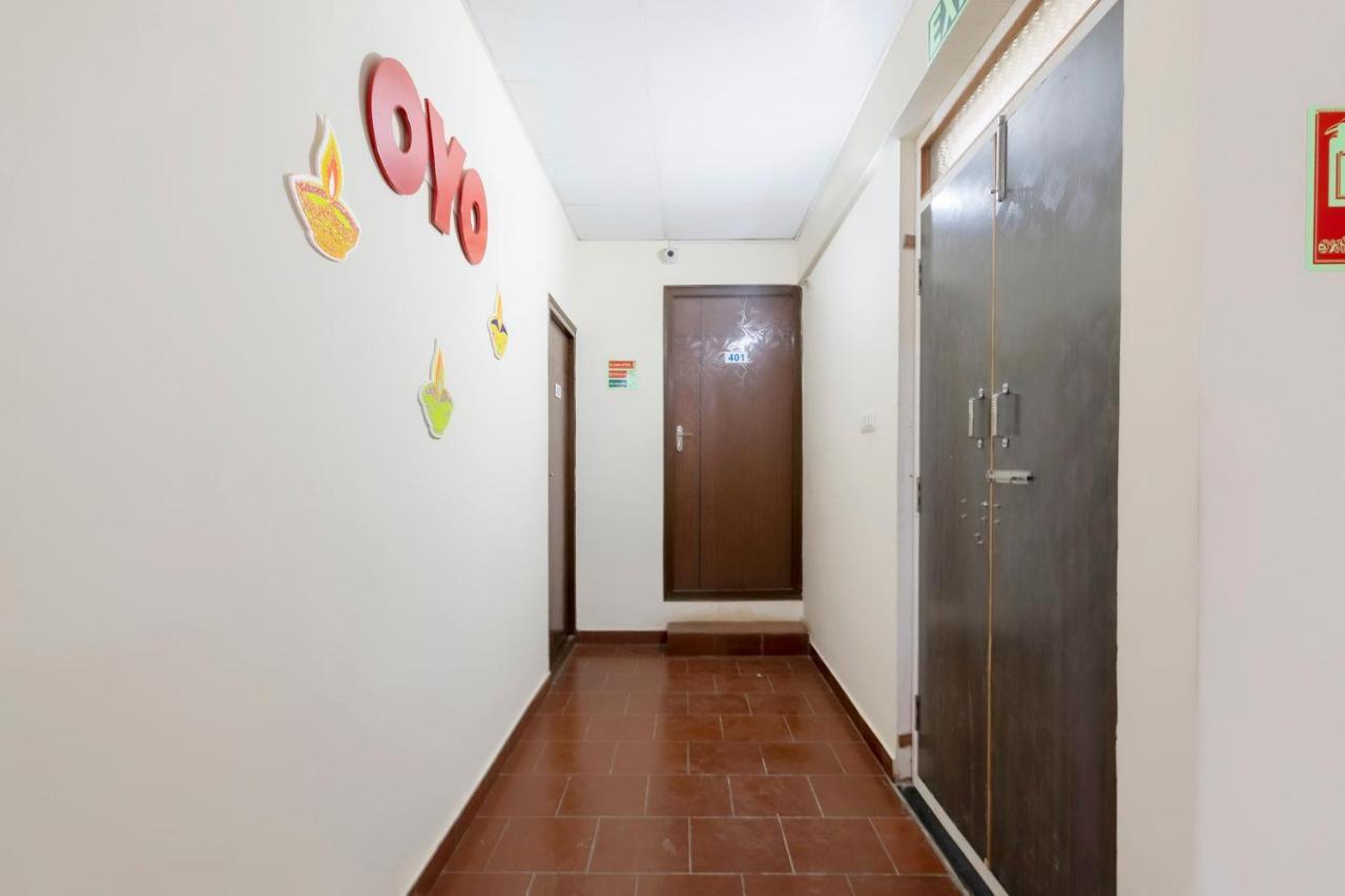 Oyo 49073 Whitefield Comforts Otel Bangalore Dış mekan fotoğraf